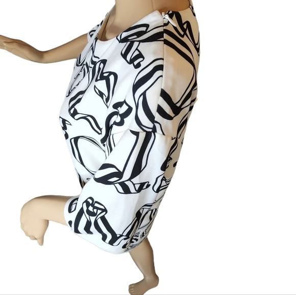 NWT Love Moschino dress. Size 6 or 8. See description - Picture 10 of 16